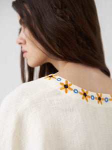 LINEN BLOUSE WITH FLORAL EMBROIDERY OBRIY