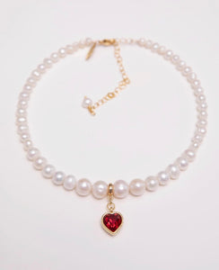 PEARLS CHOKER WITH HEART